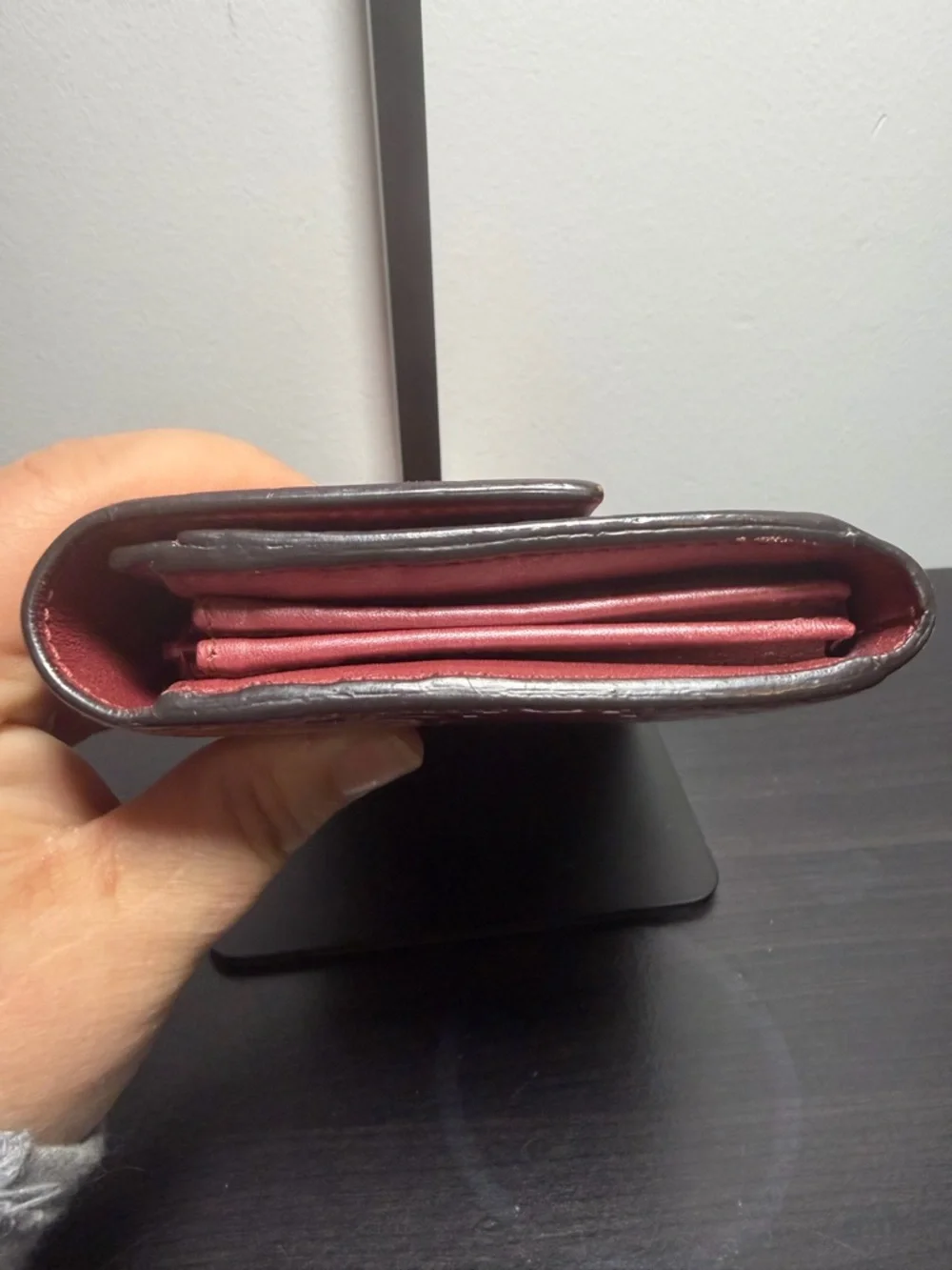 Gucci Metallic Red Embossed GG Continental Wallet with Gold Heart Logo - Picture 5 of 9